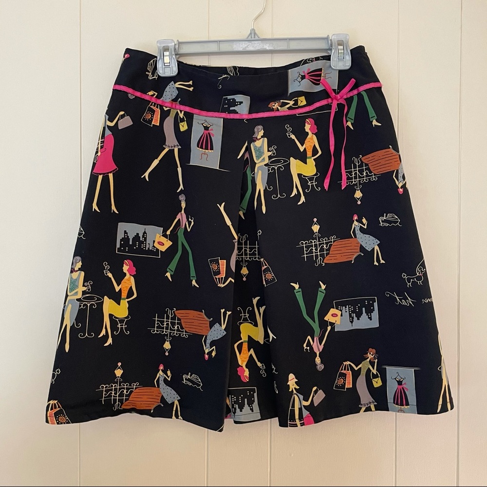 3/$15 ⭐️ Vintage style patterned skirt - Picture 2 of 5